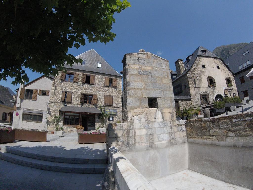 Apartamentos Snoe Mont Romies Salardu Exterior photo